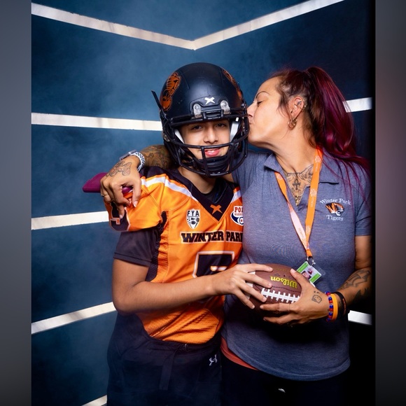 Meet your Posher, ❤️Esther Stella 💕😊
AKA 🐈‍⬛Catwoman🐈‍⬛ 🌙😻 - Picture 9 of 16